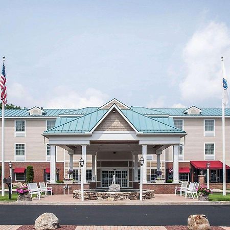 Comfort Inn & Suites Sturbridge-Brimfield Buitenkant foto