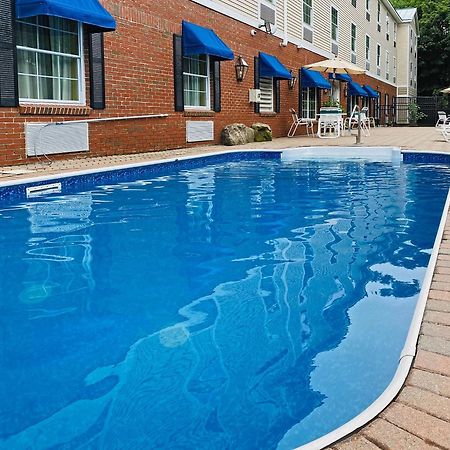 Comfort Inn & Suites Sturbridge-Brimfield Buitenkant foto