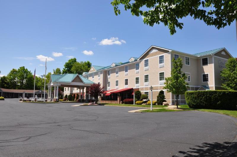 Comfort Inn & Suites Sturbridge-Brimfield Buitenkant foto